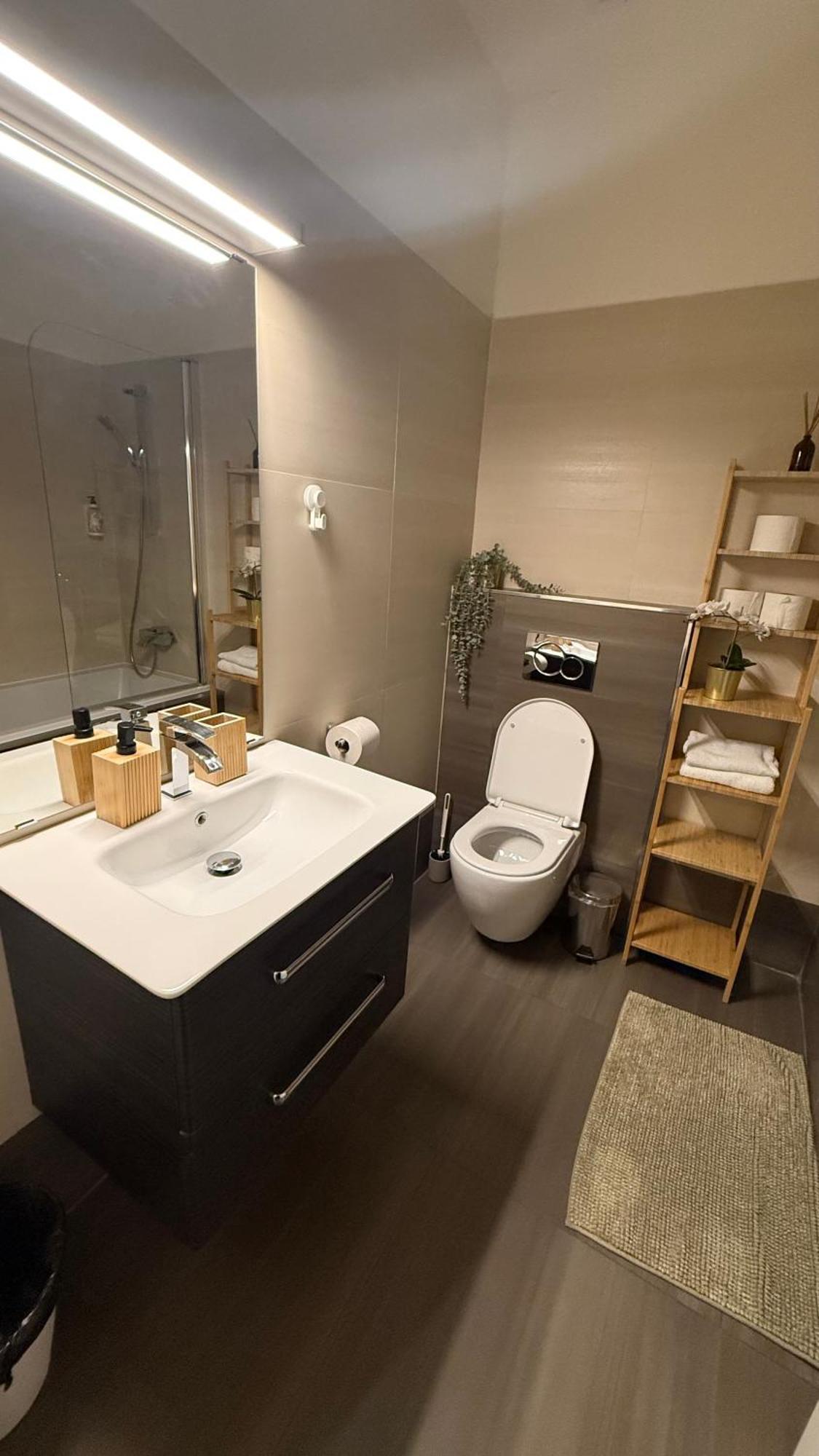 Luxury Modern Designed Oldtown Apartment Prag Exteriör bild