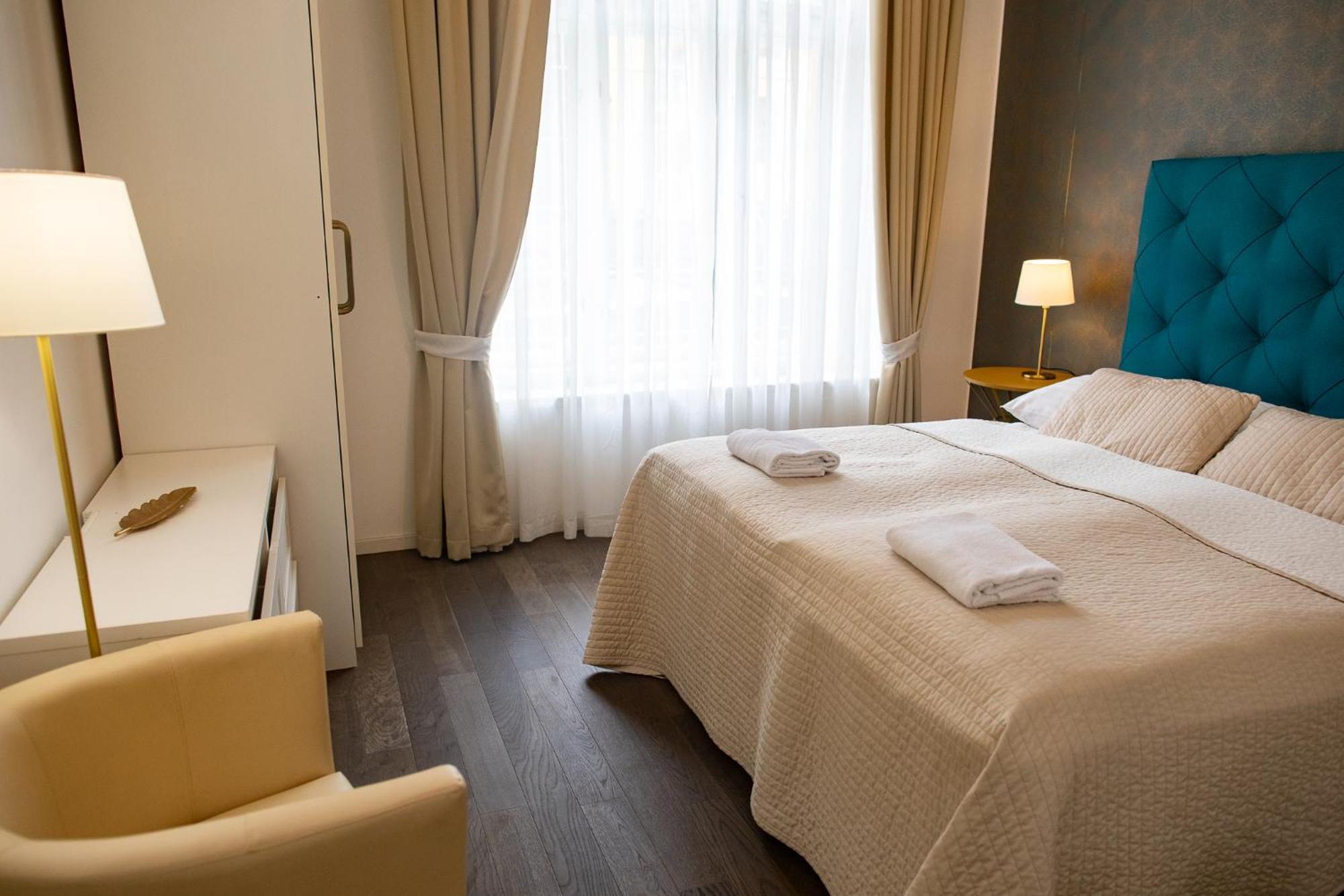 Luxury Modern Designed Oldtown Apartment Prag Exteriör bild