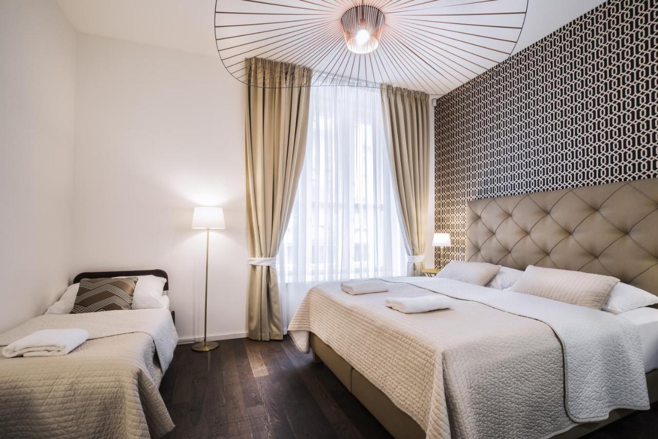 Luxury Modern Designed Oldtown Apartment Prag Exteriör bild